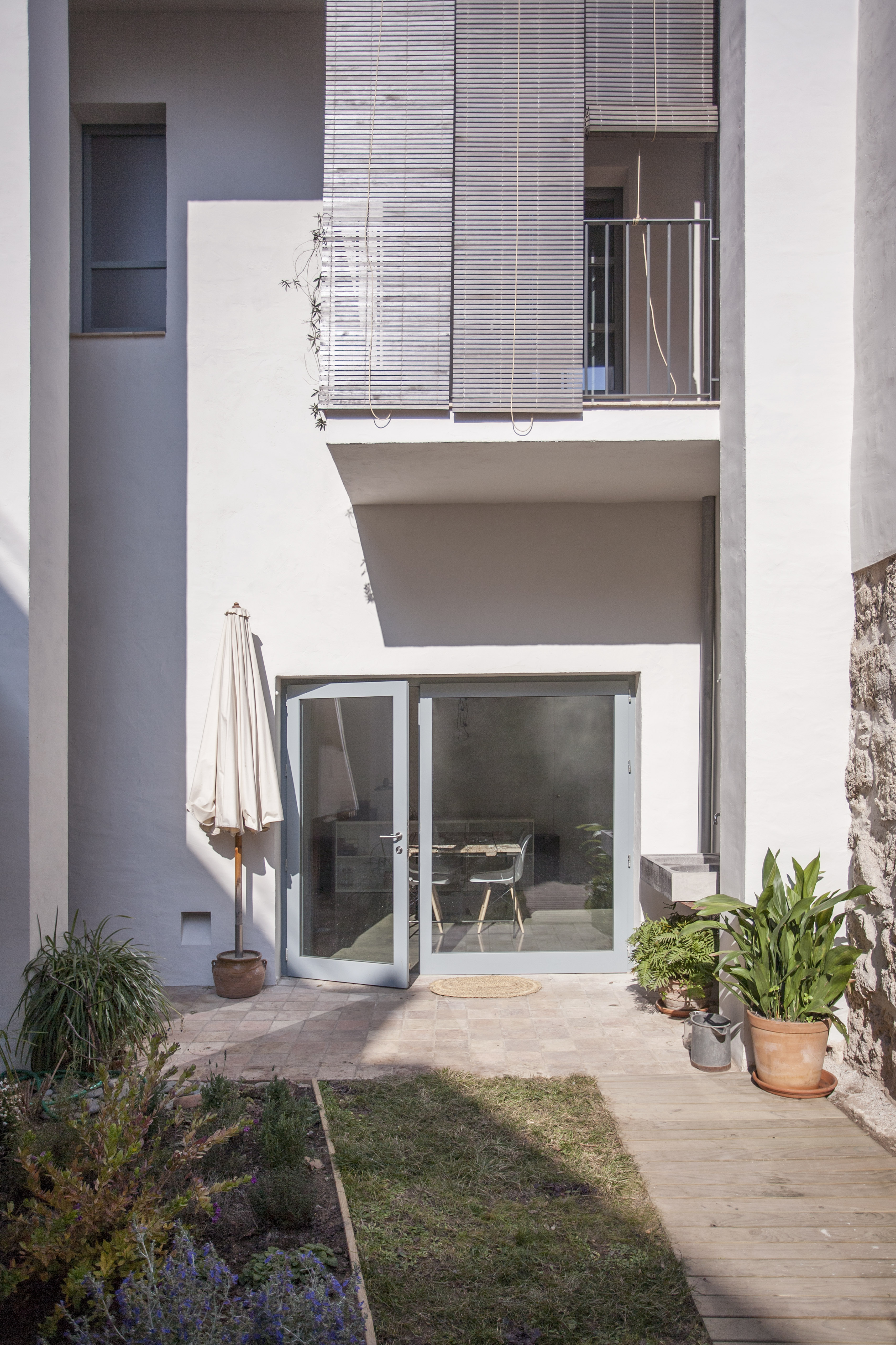 Rehabilitación vivienda y jardín | Maite Prats | © Medir Cucurull